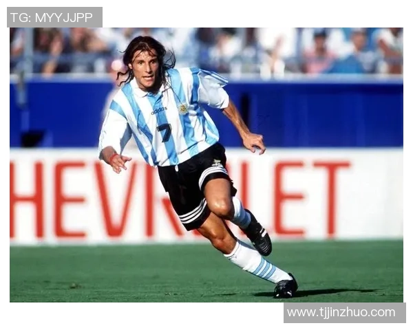 历代足球巨星风采回顾与影响力分析